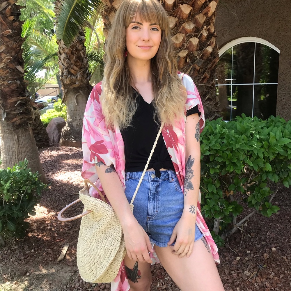 🆕 Tropical Floral Kimono